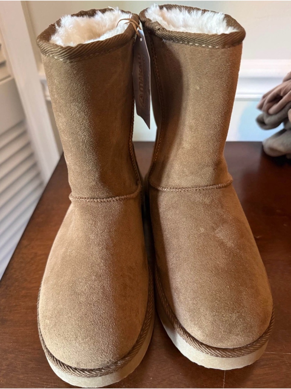 Women’s Makalu Fur Boots size 7